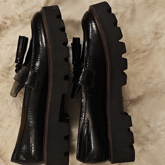 Black Faux Patent Leather Tassel Oxford Loafers Womens 9 EUC Preppy Academia - Picture 7 of 14